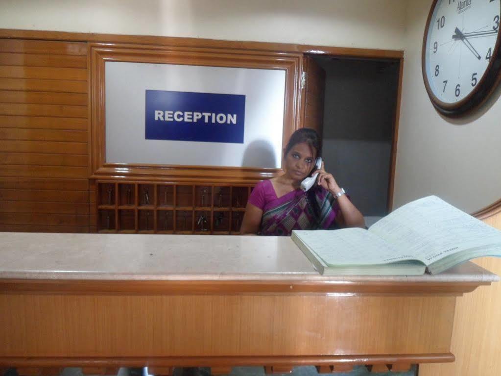 Hotel Pooja International Nashik Exterior foto